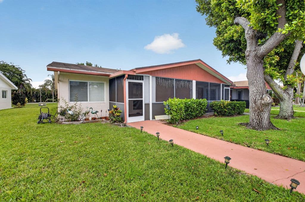 2+1 Müstakil ev — 14232 Campanelli Drive