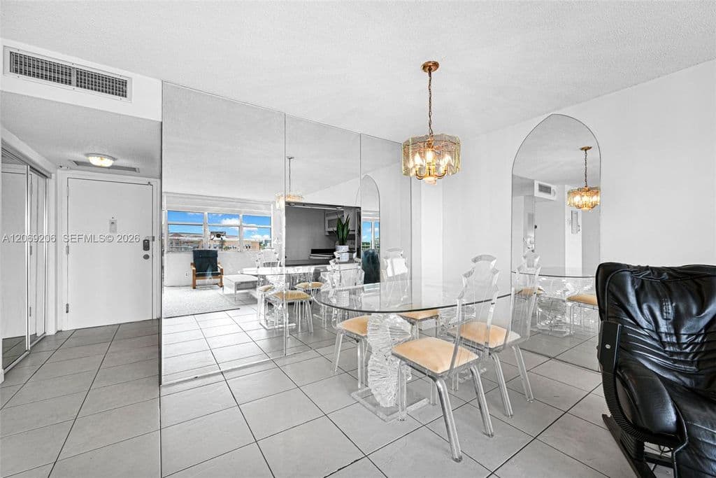 1-bedroom Condo — 2100 Sans Souci Blvd #A509