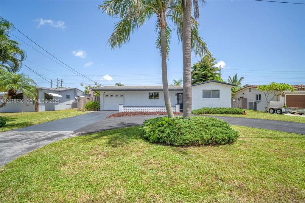 3+1 Müstakil ev — 4448 SW 37th Ave