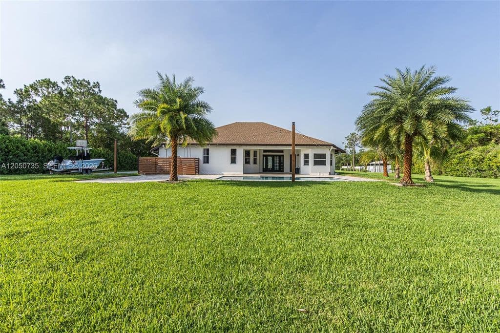3-bedroom Single-Family Home — 15397 66th Ct N