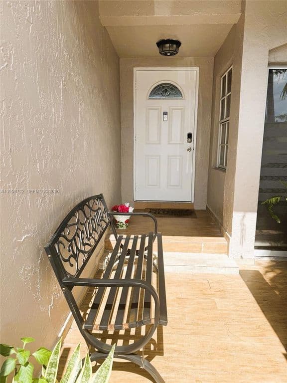 3+1 Mülk — 6217 SW 128th Pl