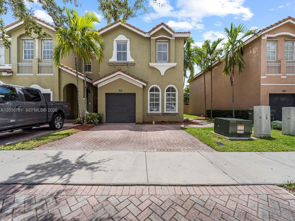 4+1 Mülk — 1426 SE 26th Ave