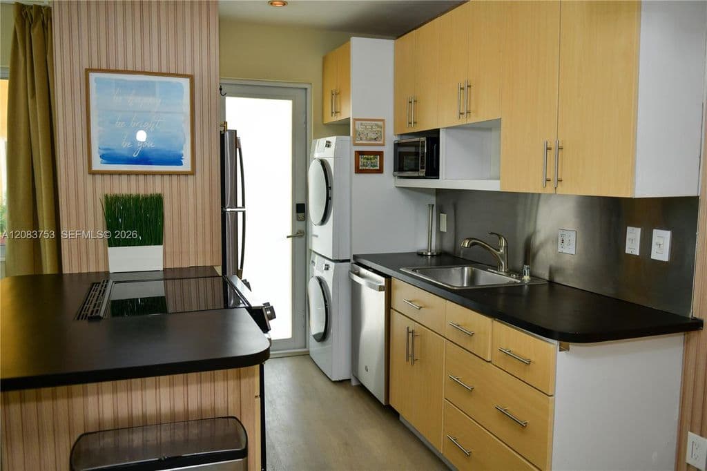 1+1 Mülk — 65 Washington Ave APT 26