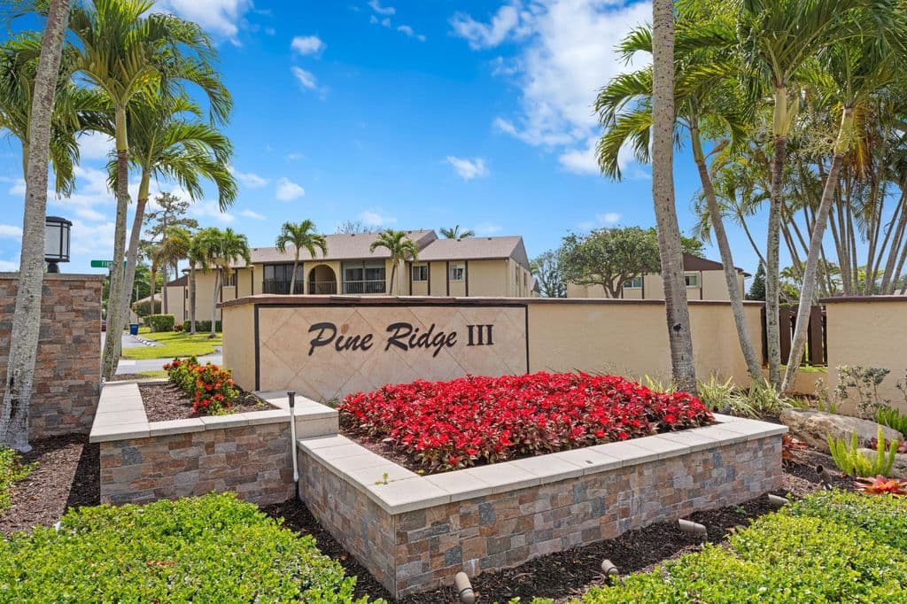 2-bedroom Condo — 339 Pine Ridge Circle #D-1