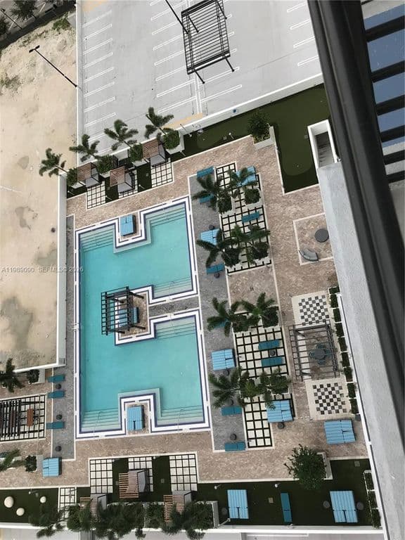 1-bedroom Condo — 5350 NW 84th Ave #1814
