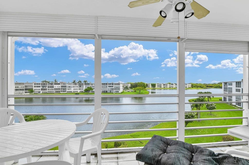 2-bedroom Condo — 4053 Wolverton C