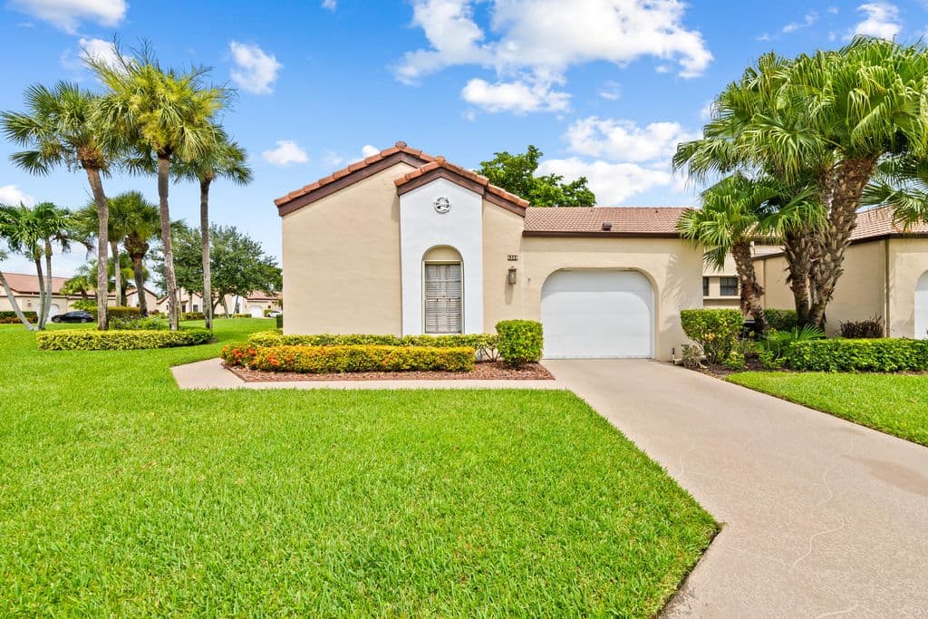 3-bedroom Single-Family Home — 8209 WATERLINE Drive