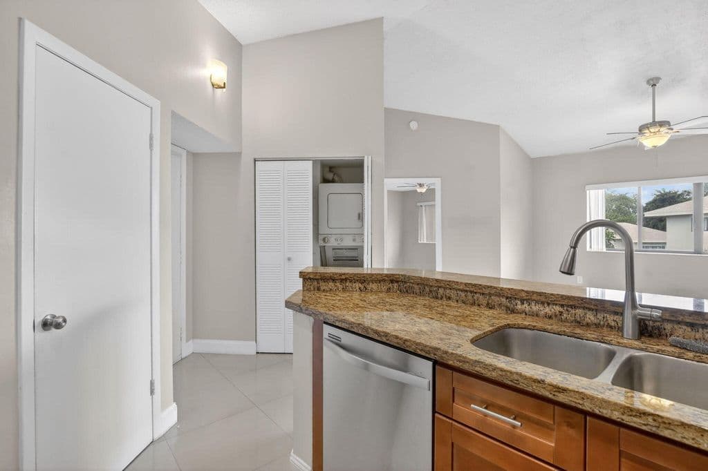 2-bedroom Condo — 2445 SW 18th Terrace #922