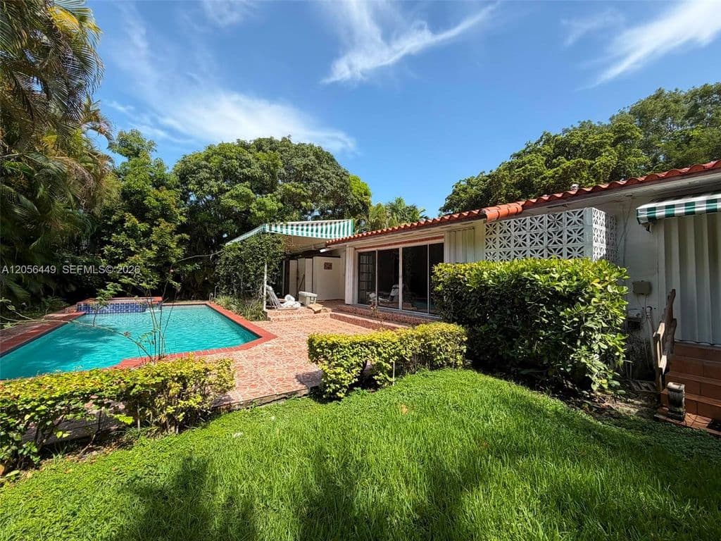 3+1 Müstakil ev — 1540 Dorado Ave