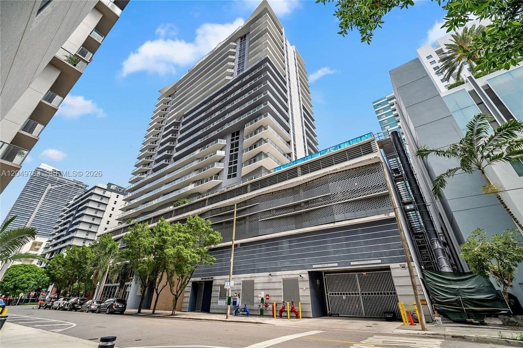3+1 Condo — 1010 SW 2nd Ave Unit 2201