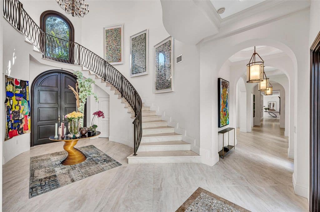 8-bedroom Single-Family Home — 4955 SW 83rd Street