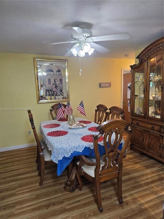 4+1 Müstakil ev — 19500 SW 87th Ave