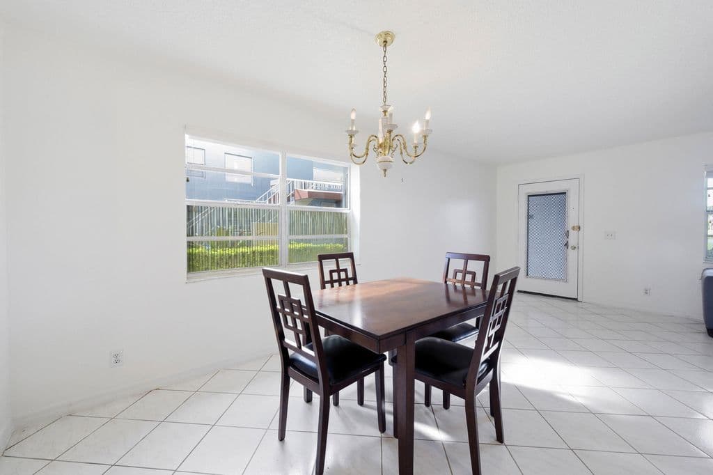 1+1 Condo — 249 Burgundy F