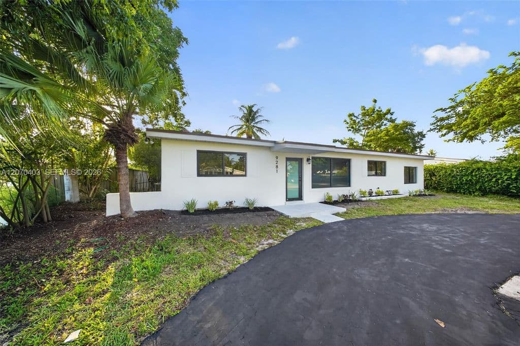 4+1 Müstakil ev — 9281 Martinique Dr