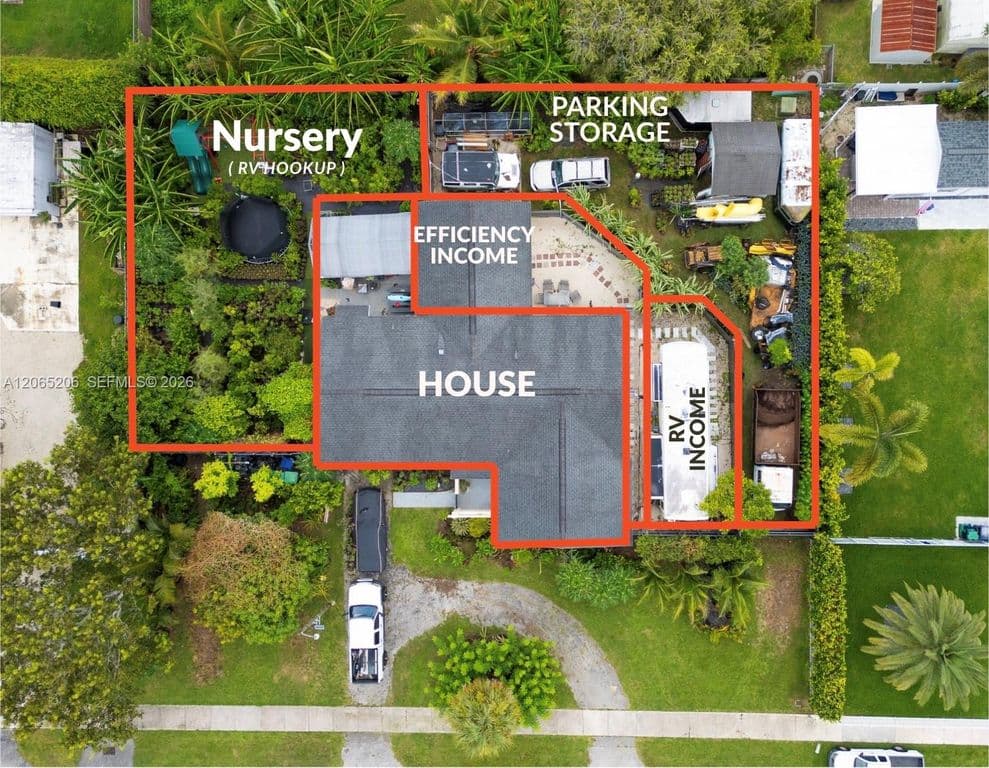 6+1 Müstakil ev — 27925 SW 163rd Ave
