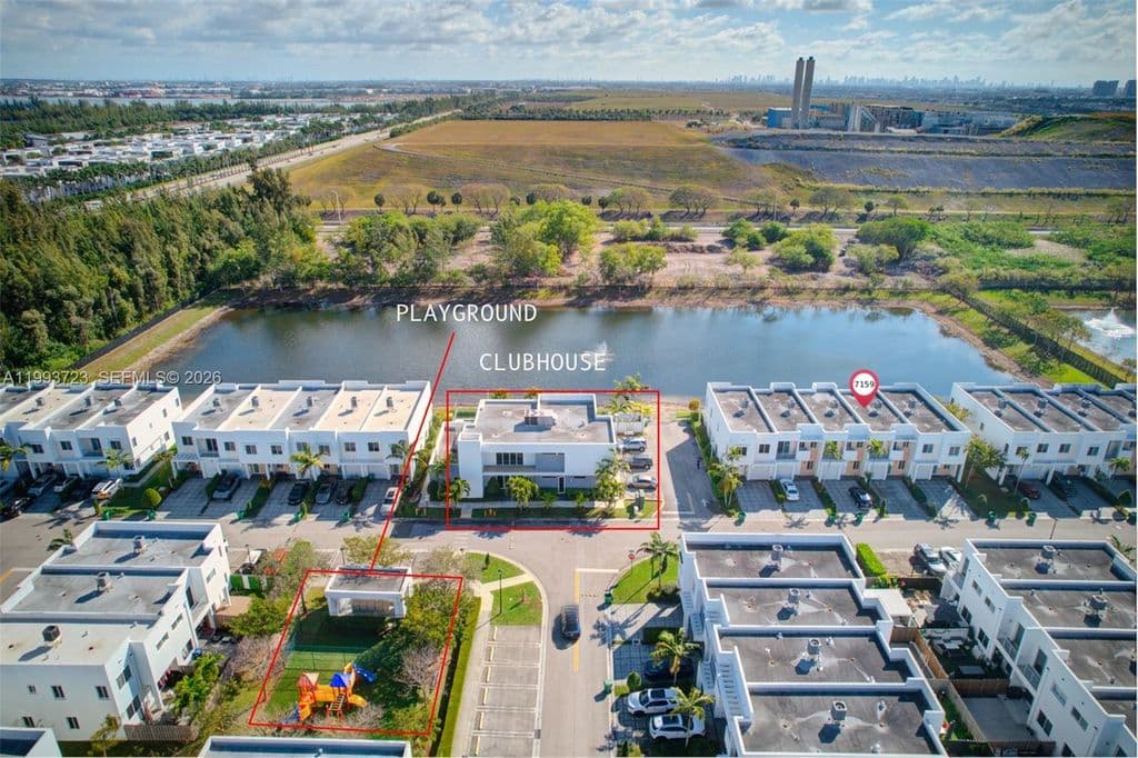 4-bedroom Property — 7159 NW 102nd Pl