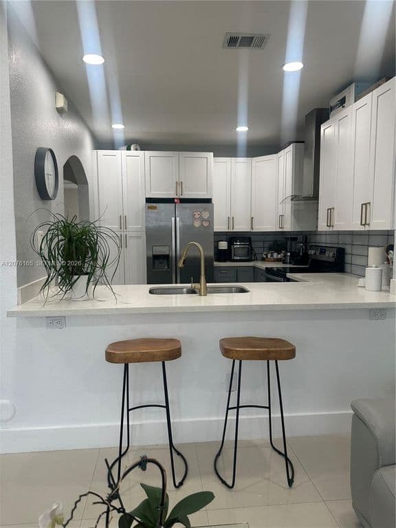 3+1 Mülk — 15775 SW 41st St #68