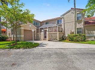 3+1 Townhouse — 10994 Neptune Dr, Cooper City, 33026