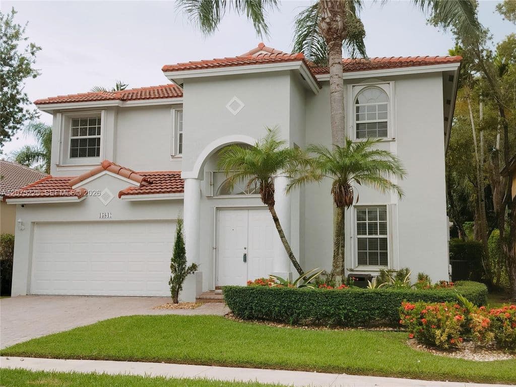 5-bedroom Single-Family Home — 15842 SW 14th St