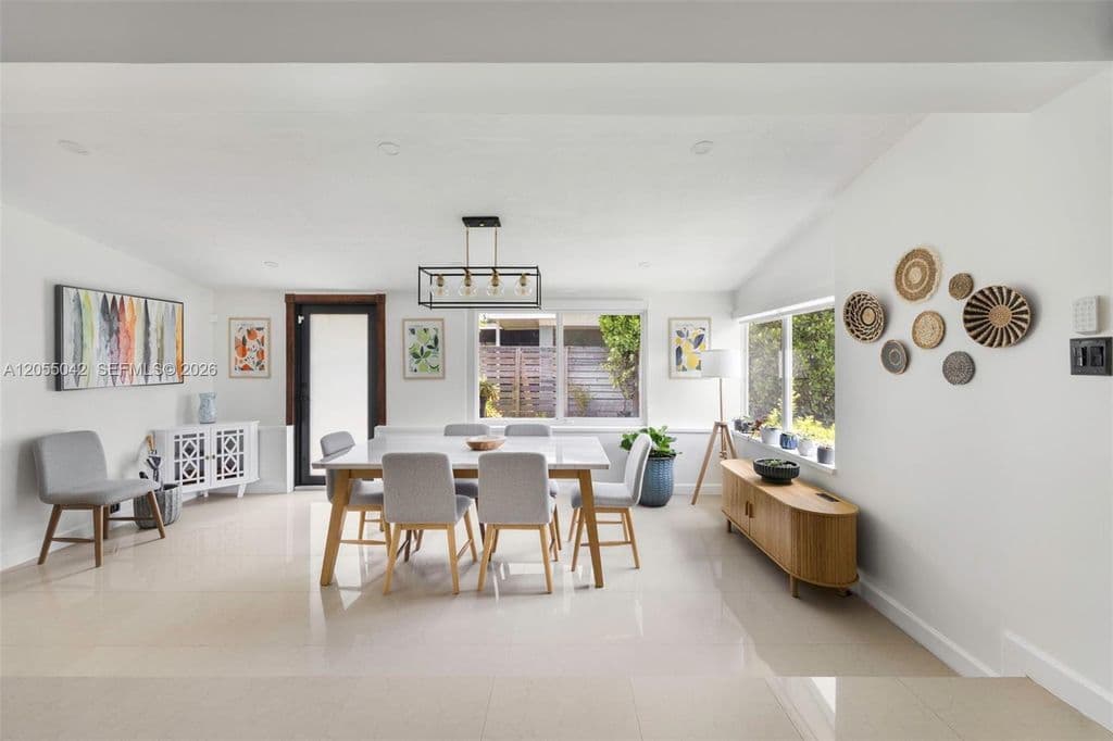 4-bedroom Single-Family Home — 18681 Belview Dr