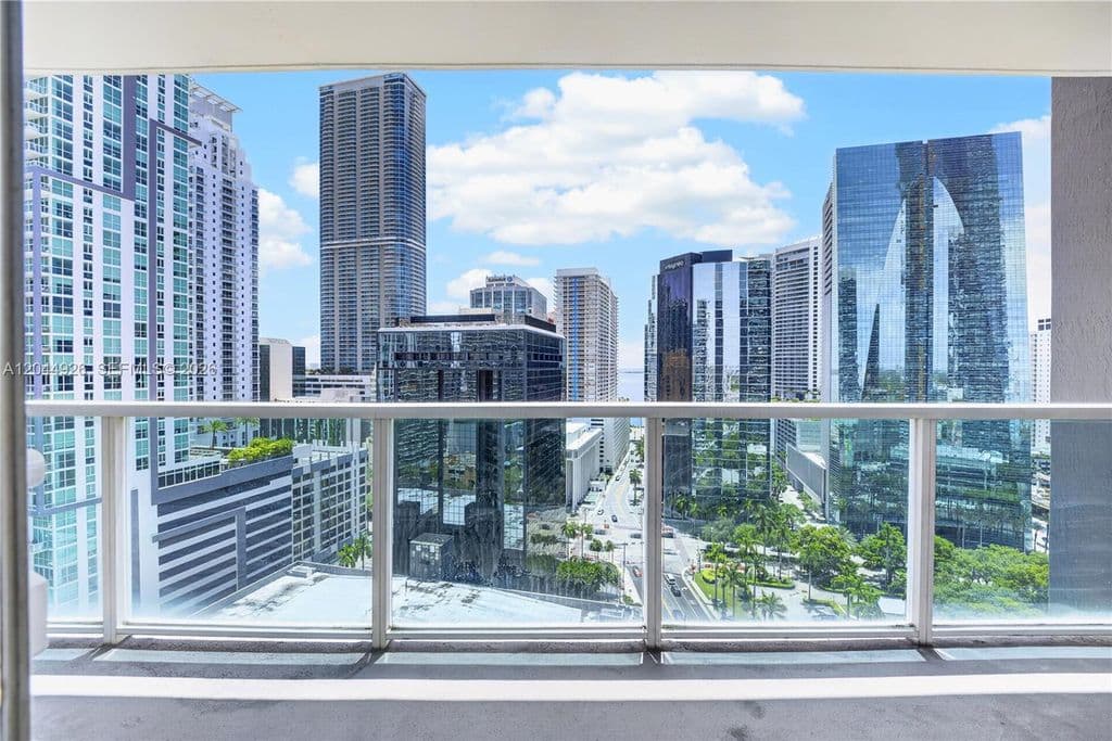 2-bedroom Condo — 1250 S Miami Ave APT 2004
