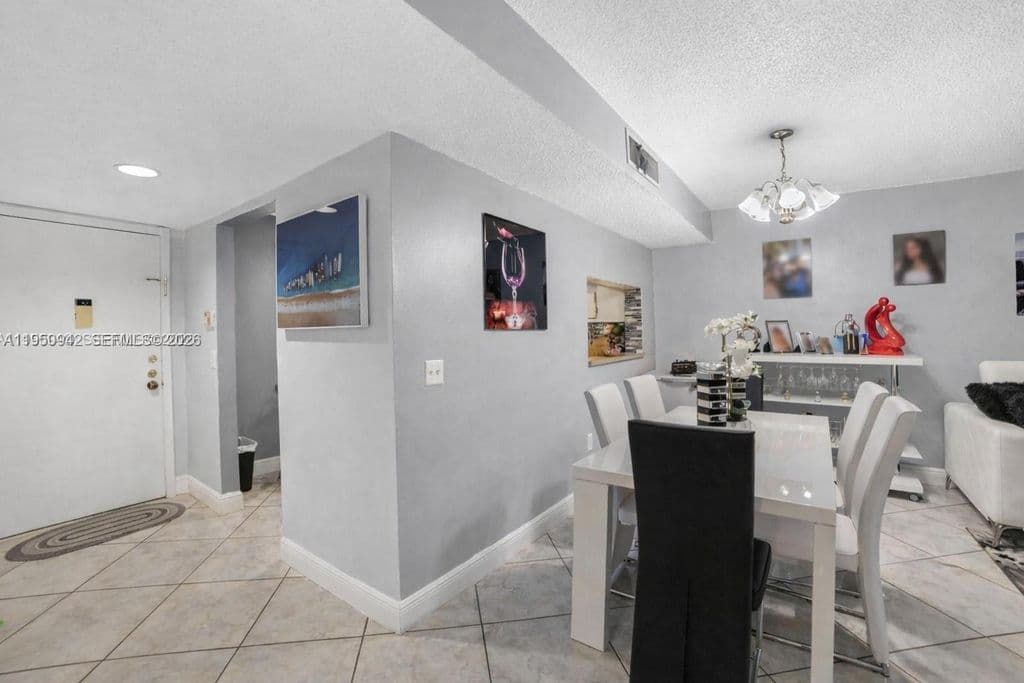 2-bedroom Condo — 8415 SW 107th Ave APT 323W