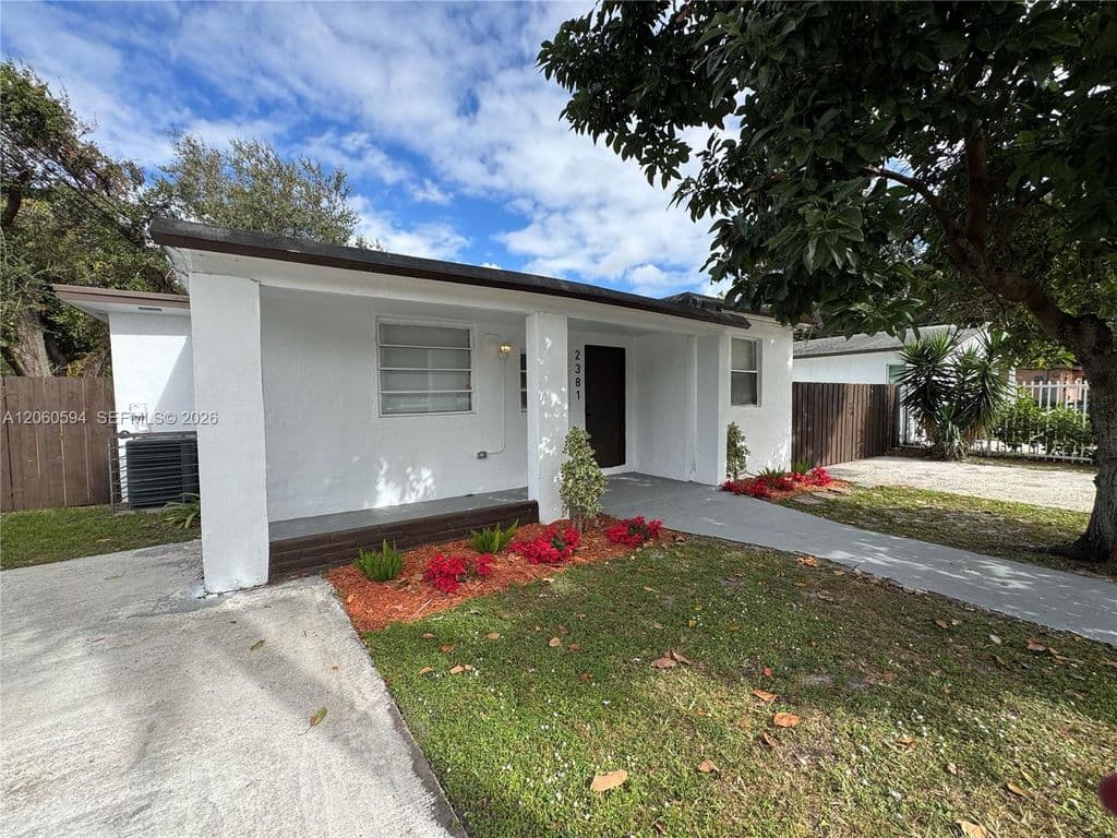 3+1 Müstakil ev — 2381 NW 153rd St