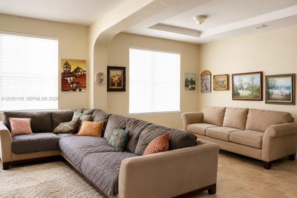 4+1 Müstakil ev — 16474 SW 84th St