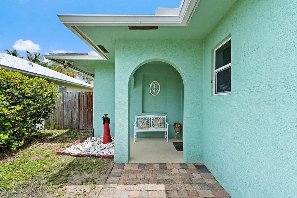 3+1 Müstakil ev — 17620 Cinquez Park Road W