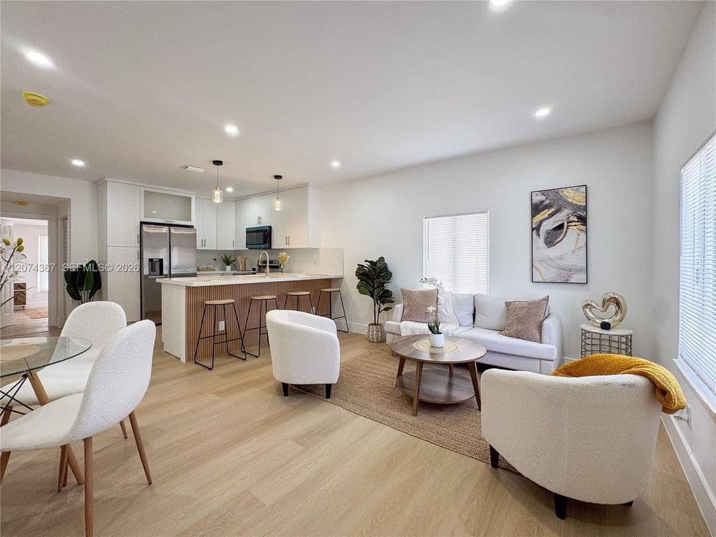 3+1 Müstakil ev — 1300 NW 42nd St