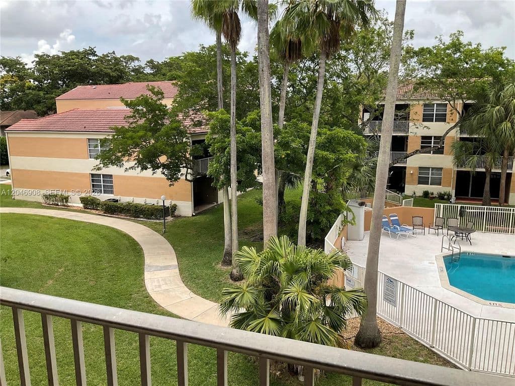2-bedroom Condo — 8282 NW 24th St #8282