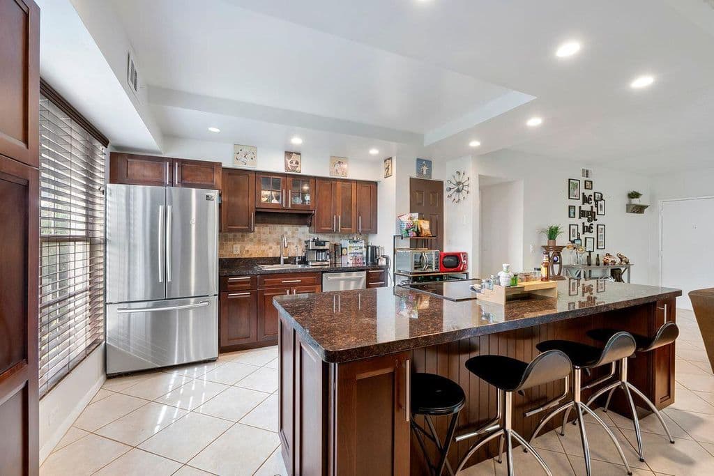 3-bedroom Condo — 6237 Old Court Road #104