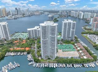 3-bedroom Condo — 3500 Mystic Pointe Dr APT 3001, Aventura, 33180
