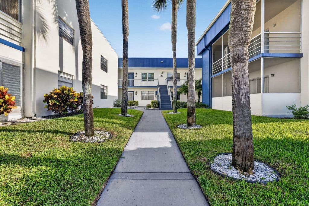 2-bedroom Condo — 515 Normandy Lane