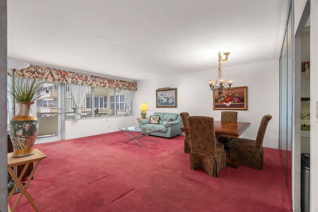 1-bedroom Condo — 3200 NE 36TH Street #618