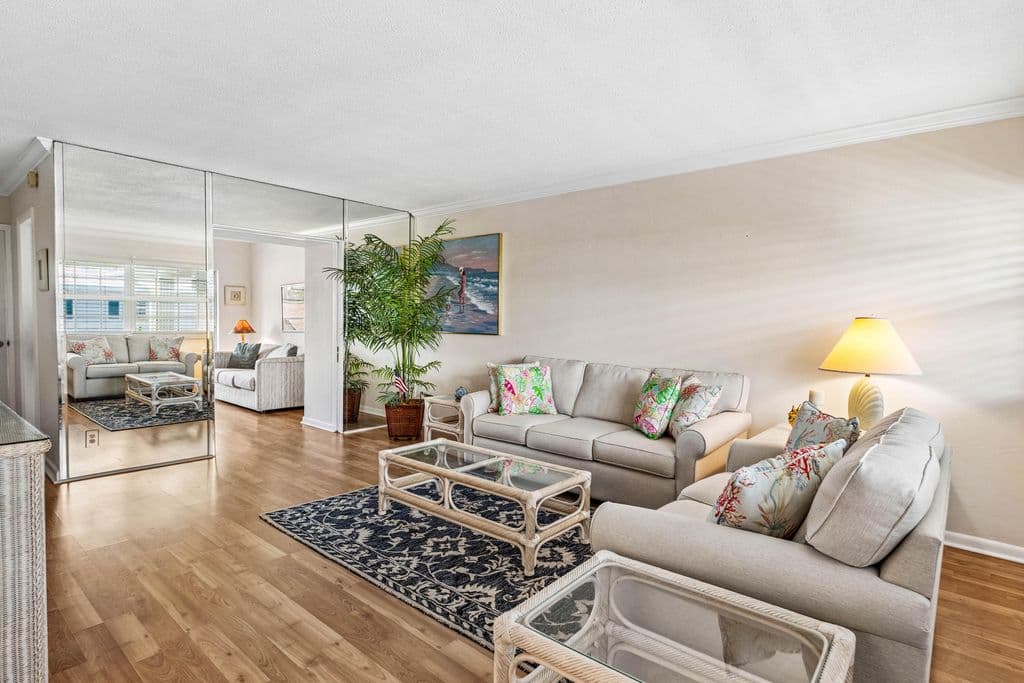 2+1 Condo — 5505 N Ocean Boulevard #8-204