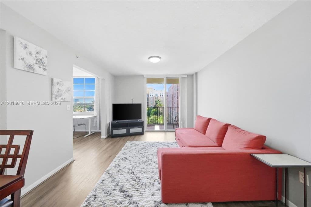 1+1 Condo — 520 SE 5th Ave APT 2501