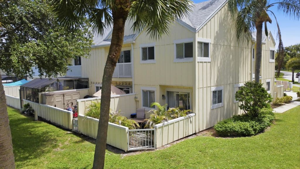 2-bedroom Property — 6263 RIVERWALK Lane #1