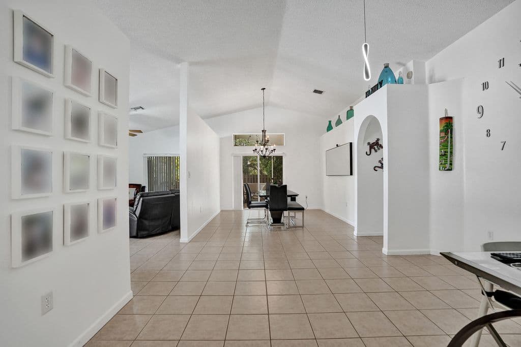 3-bedroom Single-Family Home — 7572 Parkside Lane