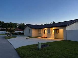3+1 Müstakil ev — 11122 SW 143rd Ct, Miami, 33186