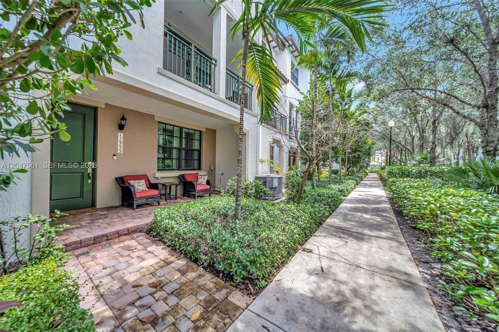 3-bedroom Property — 11355 SW 14th St