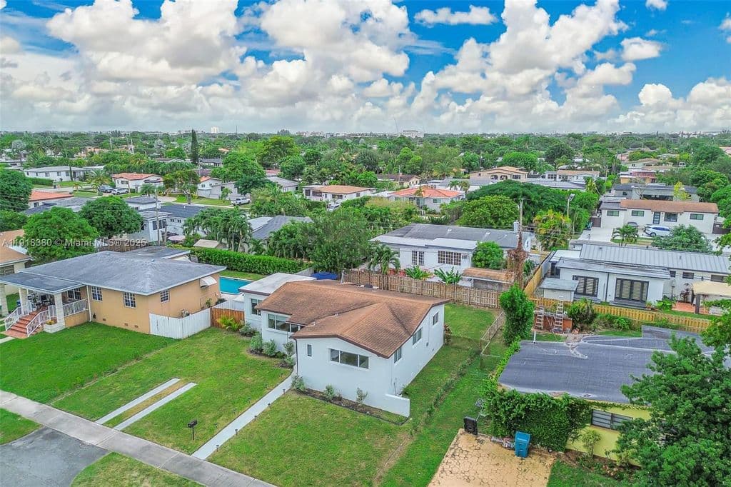 3+1 Müstakil ev — 7901 SW 22nd St