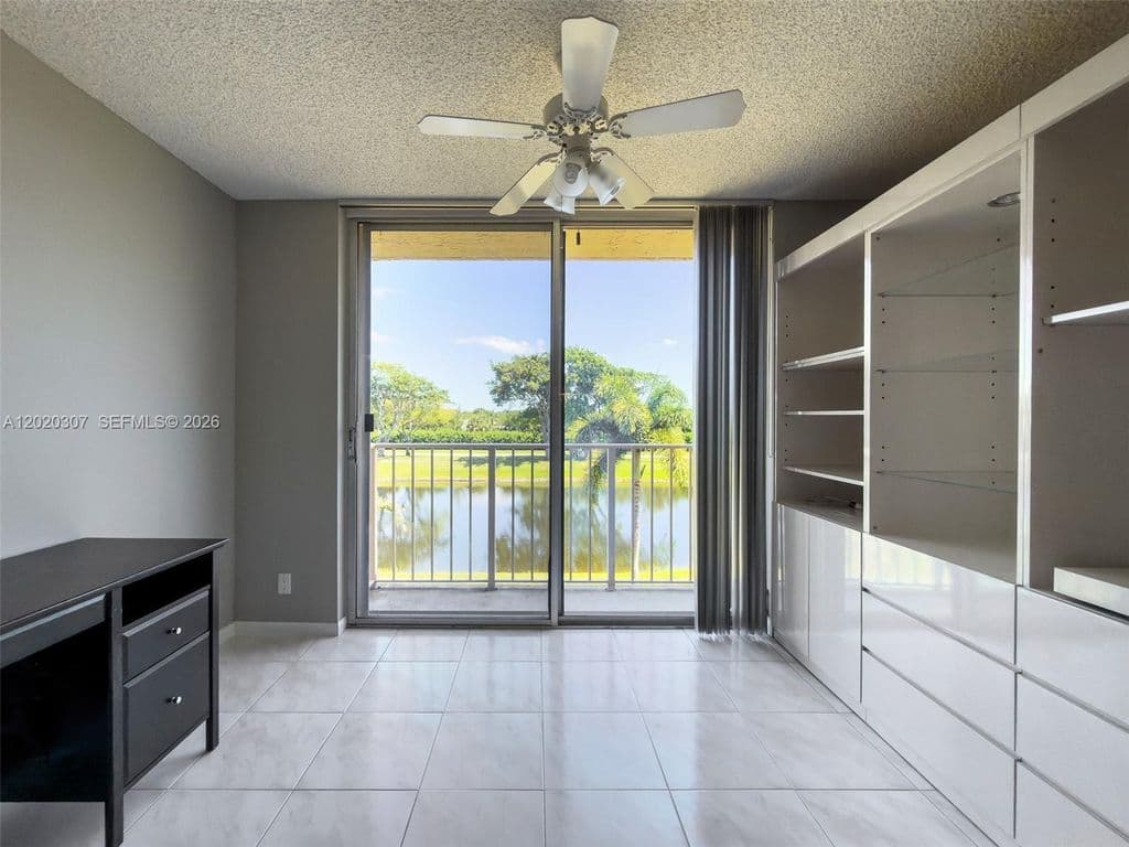 2+1 Condo — 7145 Huntington Ln APT 303