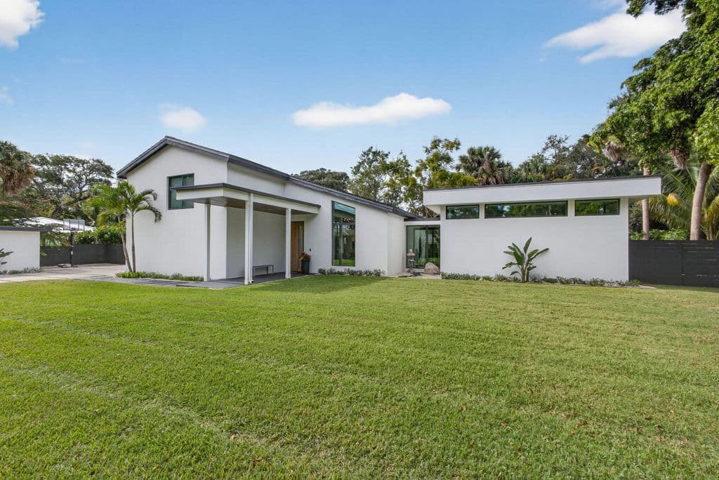 4-bedroom Single-Family Home — 13071 FLAMINGO Terrace