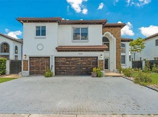 6-bedroom Single-Family Home — 15262 SW 11th St, Miami, 33194