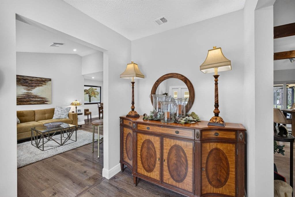 3-bedroom Single-Family Home — 26 Cambria Road W