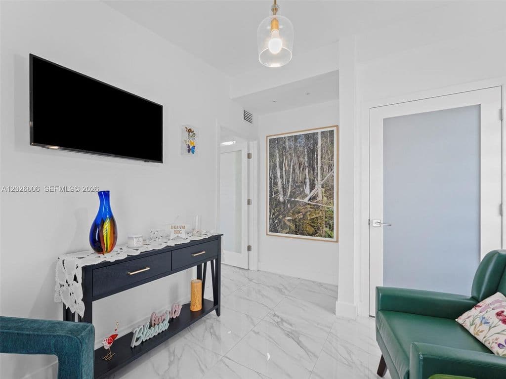 2+1 Müstakil ev — 10700 SW 46th St