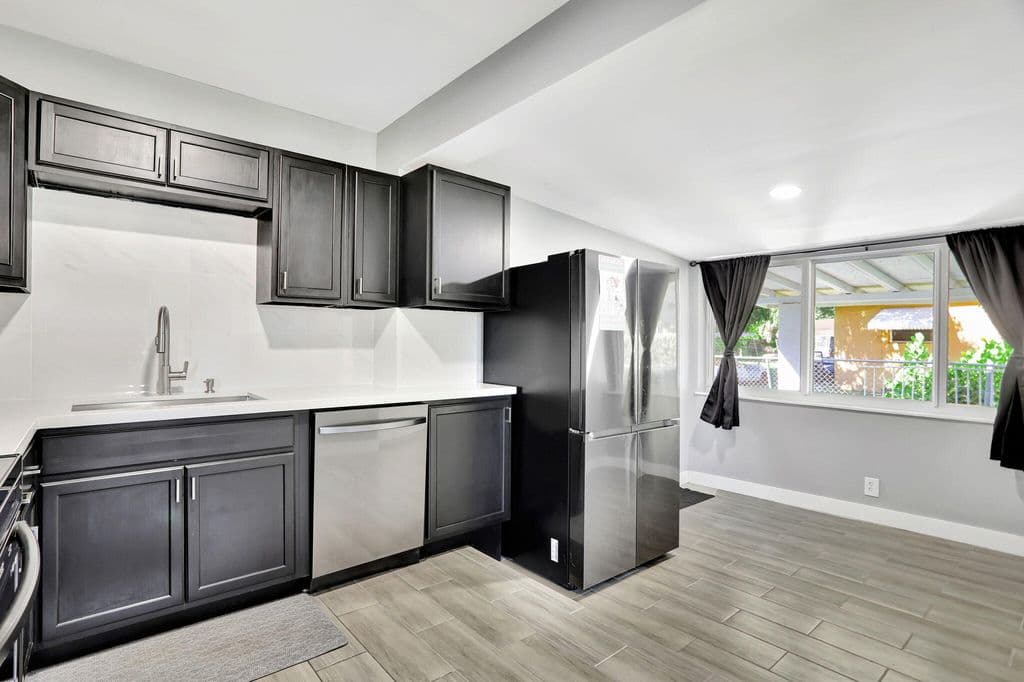 3+1 Müstakil ev — 3440 NW 8th Court