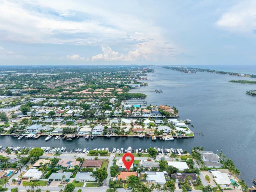 3-bedroom Single-Family Home — 815 South Road