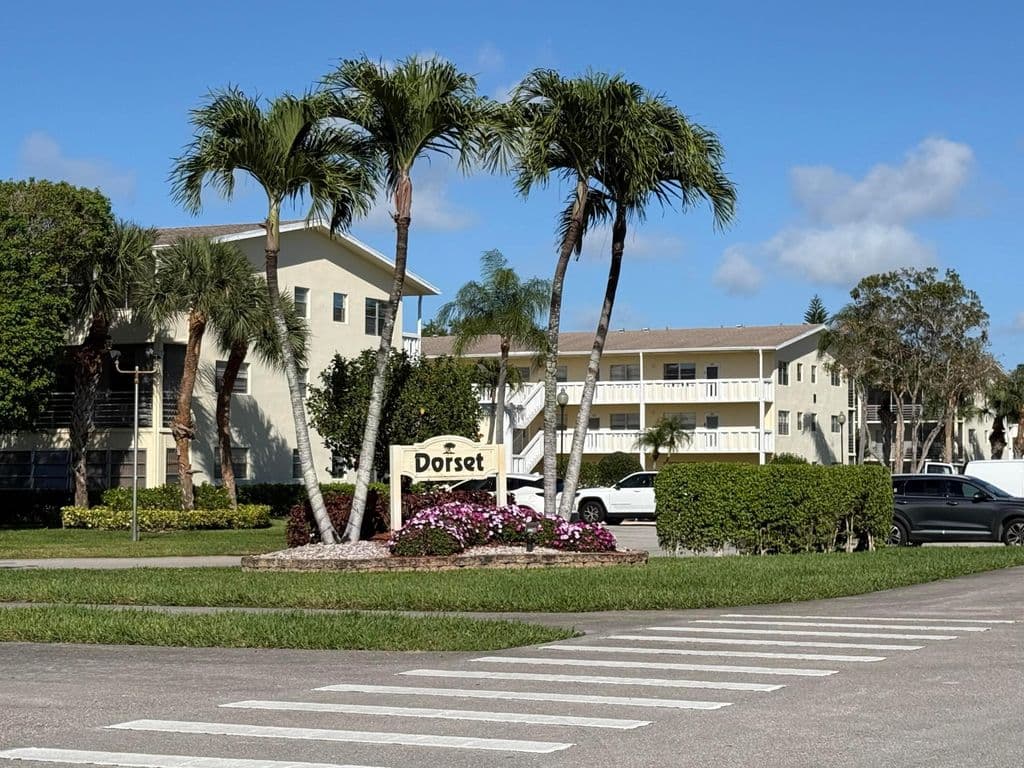 1-bedroom Condo — 13 Dorset A